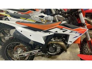 VENDO KTM 450 SX-F (2024) USATA A ROSA' (CODICE 9891784) - MOTO.IT