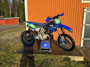 YAMAHA YZ 125