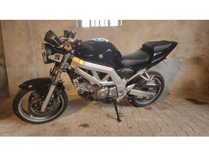 SUZUKI SV 650 K4 NAKED MIT SPORTAUSPUFF / A2 / 2. HAND / TÜV NEU