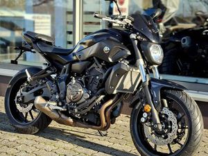 YAMAHA MT-07 GEBRAUCHTFAHRZEUG NAKED BIKE