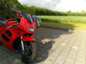 SUZUKI RF 900 R, 135 PS OFFEN, TOUREN-SPORTLER