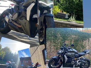 ② DUCATI STREETFIGHTER V2 KAKI PANIGALE