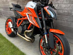 ② KTM SUPERDUKE 1290R EVO ! AKRAMAP ET SEULEMENT 9685 KM !
