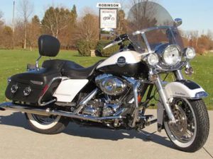 2008 HARLEY-DAVIDSON FLHRC ROAD KING CLASSIC