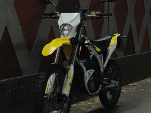 SURRON STORM BEE 2023 | ELEKTRO ENDURO | 1800KM