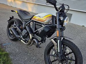 DUCATI SCRAMBLER 800
