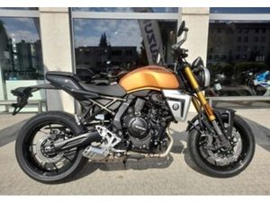 SUZUKI GSX AUTORYZOWANY DEALER SALON SUZUKI GSX 8T NOWY 2025 POZNAN