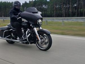 HARLEY-DAVIDSON TOURING STREET GLIDE