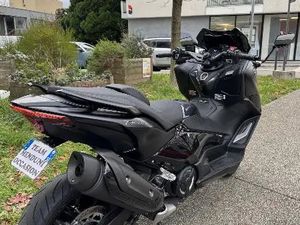 YAMAHA XP TMAX 560 TECH MAX 2023