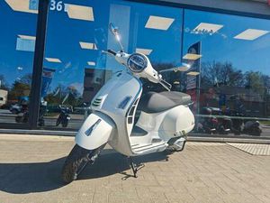 ② VESPA GTS 125 E5+ SUPER TECH