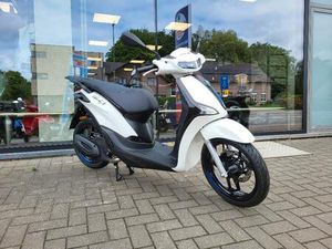 ② NEW LIBERTY 50 CC CLASSE B AVEC TOP CASE GRATUIT