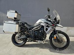 TRIUMPH TIGER 800 XCX