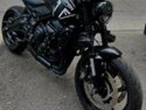 TRIDENT 660 TOTAL BLACK GARANZIA 05/2027