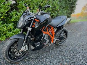 KTM SUPERDUKE 990