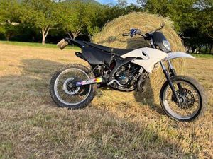 MOTO YAMAHA 50 DT R