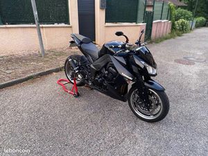 KAWASAKI Z1000 BLACK CHROME ÉDITION