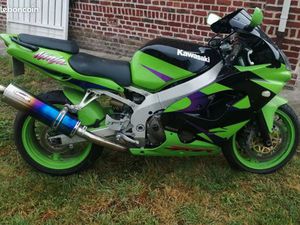 900 NINJA ZX9R