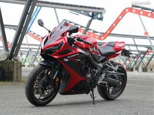 HONDA CBR650R