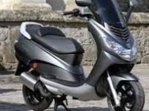 PEUGEOT ELYSTAR 50 / 2 TEMPS / 2700 KILOMETRES D'ORIGINE C.T OK EN TRES BONNE ETAT 1200