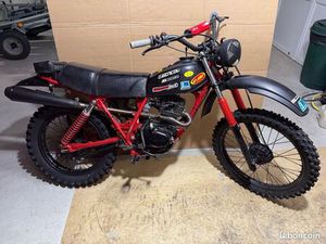 HONDA 125 XLS BLACK YACK