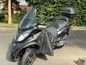 SCOOTER PIAGGIO MP3 400 SPORT NOIR 2022