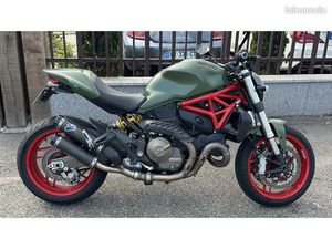 DUCATI MONSTER 821