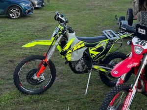 KTM 350 EXC-F 2017 ÉQUIPÉ VOYAGE / RAID