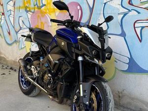 YAMAHA MT-10
