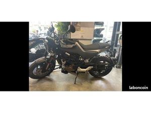 HUSQUVARNA SVARTPILEN 125