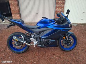 YAMAHA YZF - R3 2023
