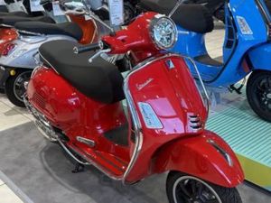 VESPA GTS 300 SUPER