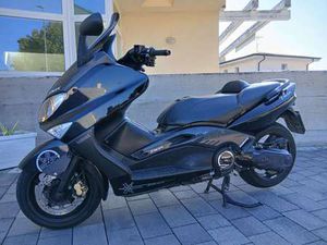 YAMAHA TMAX 500 BLACK 44CV VALUTO PERMUTE CON AUTO NERO