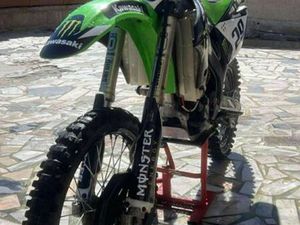 KAWASAKI KXF250. CINFÃES