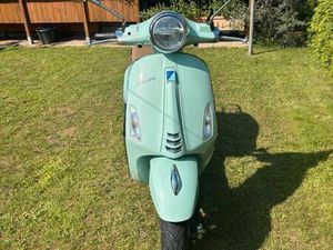 VESPA PRIMAVERA 50