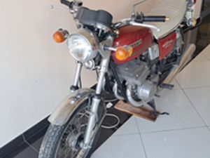 SUZUKI 390 GT