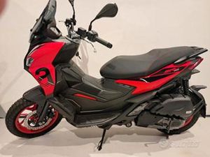 APRILIA SR GT 125 SPORT