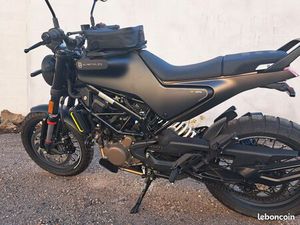 HUSQVARNA SVARTPILEN 125 CC