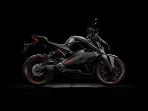 ULTRAVIOLETTE F77 SUPERSTREET (EN STOCK)