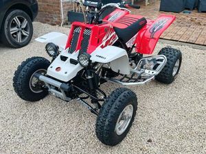 MAGNIFIQUE YAMAHA 350 BANSHEE RESTAURÉ ENTIÈREMENT CYCLE ET MOTEUR COMPLET