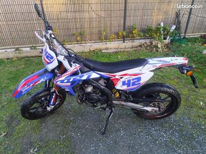 MOTO 50CM3 RIEJU MRT PRO