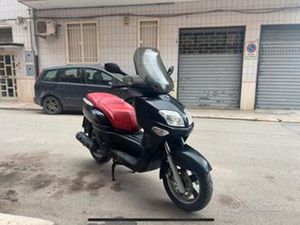 YAMAHA XC 300 VERSITY