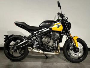 TRIUMPH TRIDENT 660