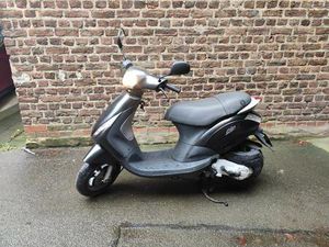 FAHRTÜCHTIGER PIAGGIO ZIP C25, MIT 45ER PAPIEREN U.SCHLÜSSEL