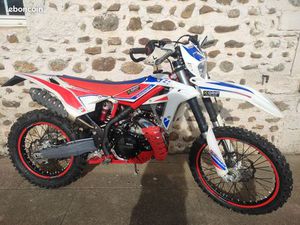 ENDURO BETA 300 XTRAINER 2022