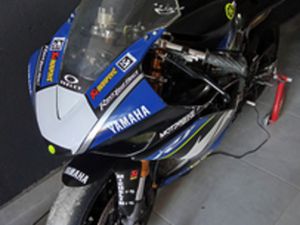 YAMAHA R1 2008 USO PISTA