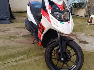 APRILIA SR 50