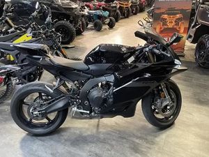 2025 YAMAHA YZF-R9