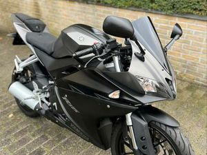② YAMAHA YZFR 125 CC DE 2014 AVEC **1.300KM!!!**