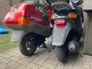 ② PIAGGIO SKIPPER 125 CC EN HEXAGON 150 CC SKR 125 150 180