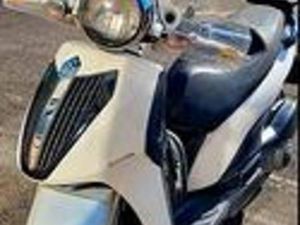 PIAGGIO CARNABY 300 - 2011